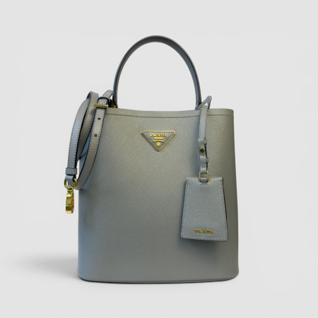 Prada Panier Media