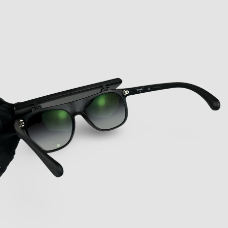 Chanel Occhiali da Sole con Visiera