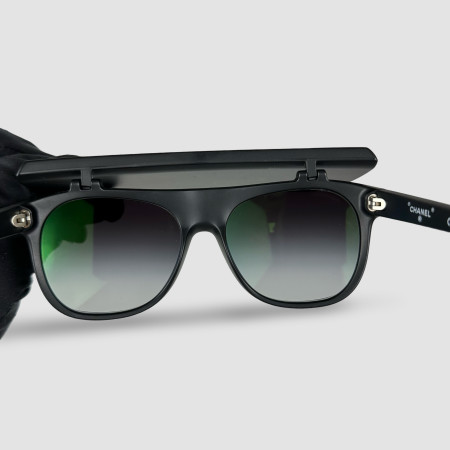 Chanel Occhiali da Sole con Visiera